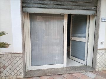 Porta/Vetrina negozio in alluminio 