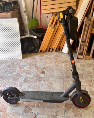 Xiaomi Mi Electric Scooter Pro 2