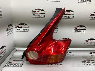 Faro fanale stop posteriore destra dx nissan juke