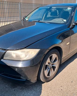 Bmw serie 3 e90 anno 2007 ricambi usati