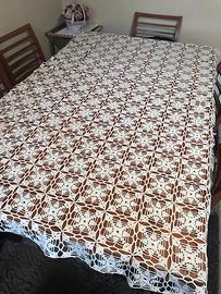 Tovaglia/Tappeto per tavolo a uncinetto