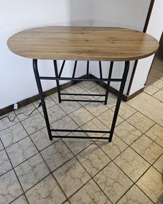 Tavolo due posti con sedie