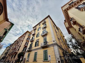 3 LOCALI A NAPOLI