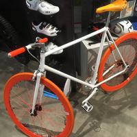 Bicicletta scatto fisso