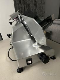 AFFETTATRICE PROFESSIONALE USO FAMIGLIARE