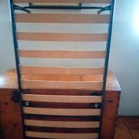 struttura letto metallo e doghe in legno singolo