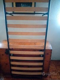 struttura letto metallo e doghe in legno singolo