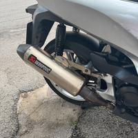Scarico akrapovic sh 300