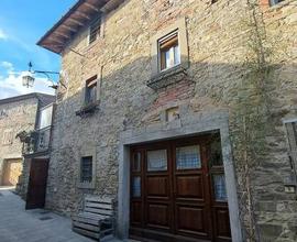 Casa indipendente a Poppi, 6 locali