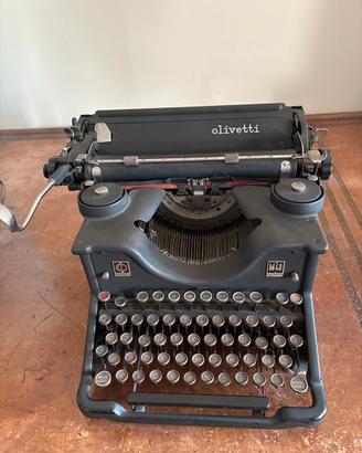 Macchina da scrivere Olivetti M40