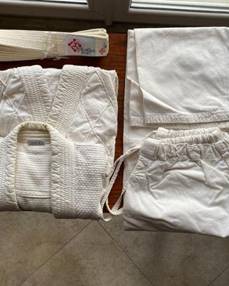Judo due completi per bambino 8 e 10 anni