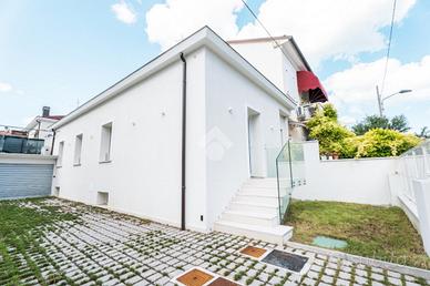 VILLA SINGOLA A RIMINI