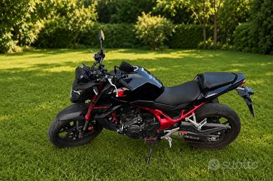 Honda hornet 750