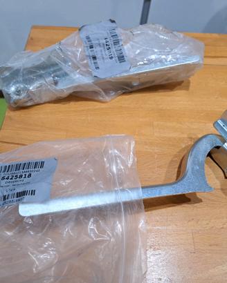 Cerniere cofano motore