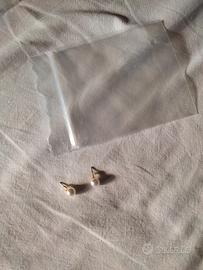 Orecchini colore bianco