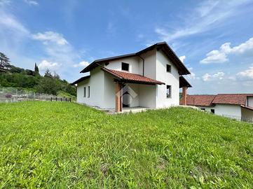 VILLA SINGOLA A MONTECHIARO D'ASTI