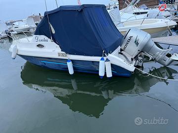 TERMINAL BOAT 21 DEL 2004