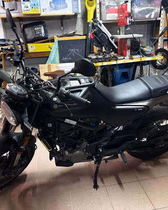 Husqvarna Svartpilen 125 2023