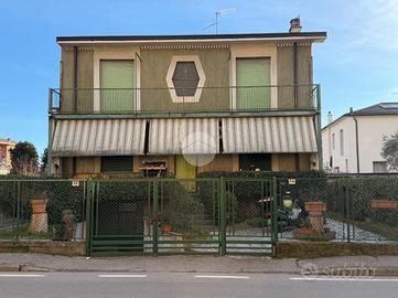 VILLA SINGOLA A PESSANO CON BORNAGO