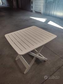 tavolino in plastica 