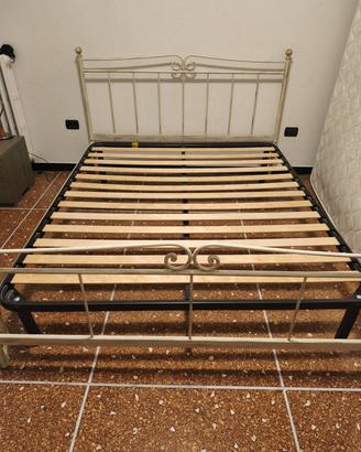 letto in ferro battuto+materasso PREZZO TRATTABILE