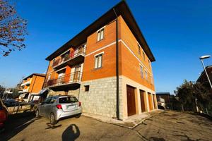 Appartamento di 122 m² con 5 locali e box auto a F