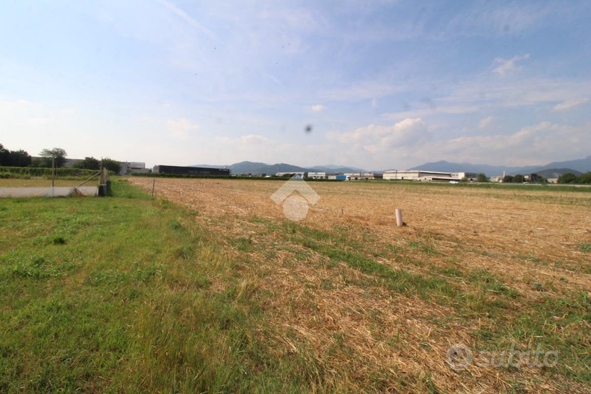 TERRENO A ADRO - Vista 6