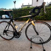 Bici da corsa in carbonio