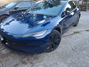 tesla model 3 Rwd highland 