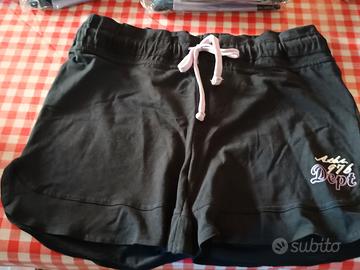 Stock pantaloncini donna di 8 pezzi in cotone