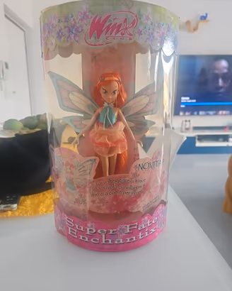 Rara bambolaBloom Winx club - Super fate Enchantix