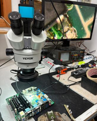 Microscopio Binoculare + Telecamera+ Monitor