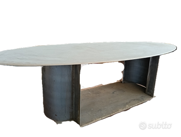 tavolo da riunioni