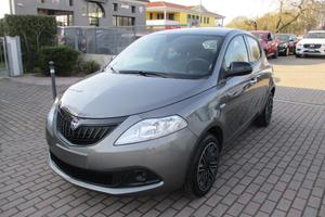 Lancia Ypsilon 1.0 firefly hybrid Silver s&s 70cv