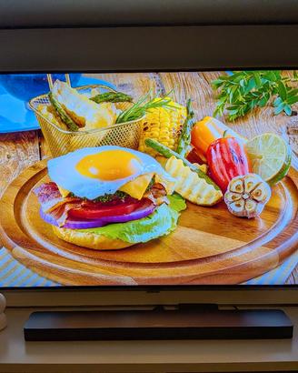Samsung QLED 55" Q95T 4K + Staffa Filo Muro 