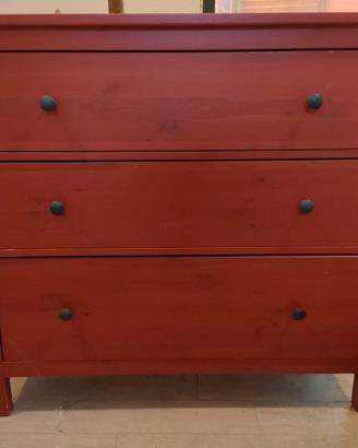 Cassettiera Ikea Hemnes (da 229 a 99 euro)