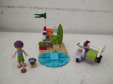 lego friends 41306 - scooter da spiaggia di Mia