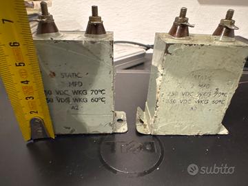 Coppia condensatori 2uF audio probabilmente russi
