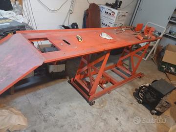 Ponte sollevatore moto