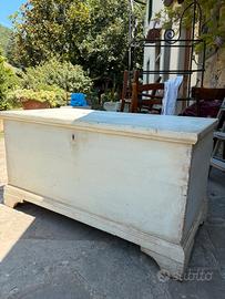 Cassapanca in legno