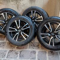 4 cerchi lega con pneumatici neve