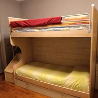 soppalco con scale e cassettoni 2 letti a castello