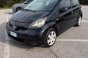 Toyota Aygo 1.0 12v VVT-5p sol Red edition 50 kw 