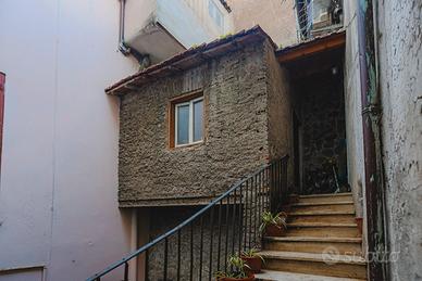 Cantina ristrutturata centro storico zagarolo