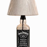 Lampada artigianale con bottiglia Jack Daniel’s