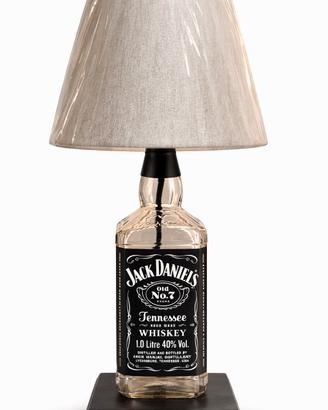 Lampada artigianale con bottiglia Jack Daniel’s