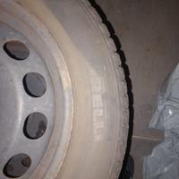 Treno gomme termiche Pirelli