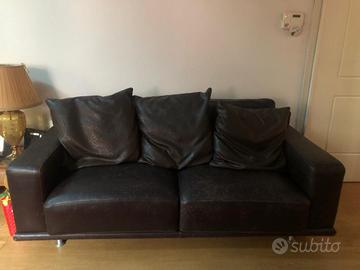 Divano in  pelle testa di moro