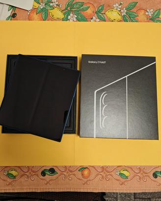 SAMSUNG GALAXY Z FOLD 7 DA 256GB, PARI AL NUOVO