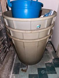 Serbatoio 690 litri robusto